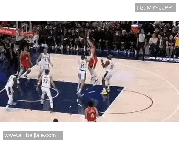 祖巴茨替补席处理脚踝伤势赛后走路一瘸一拐引发关注