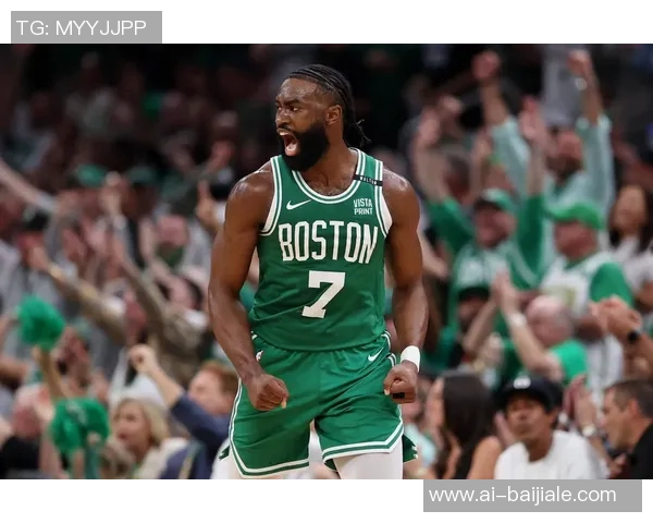 布朗生涯第五次三双超越塔图姆荣登队史第九位成就辉煌 布朗生涯第五次三双超越塔图姆荣登队史第九位成就辉煌