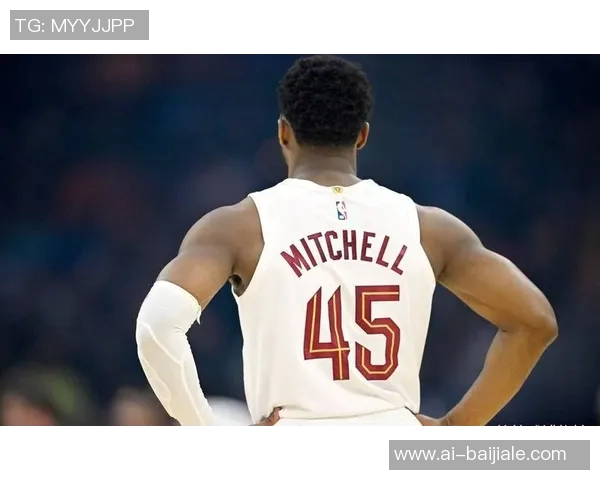 米切尔表现起伏明显第三节狂砍21分末节却陷入低迷仅得4分失误频繁